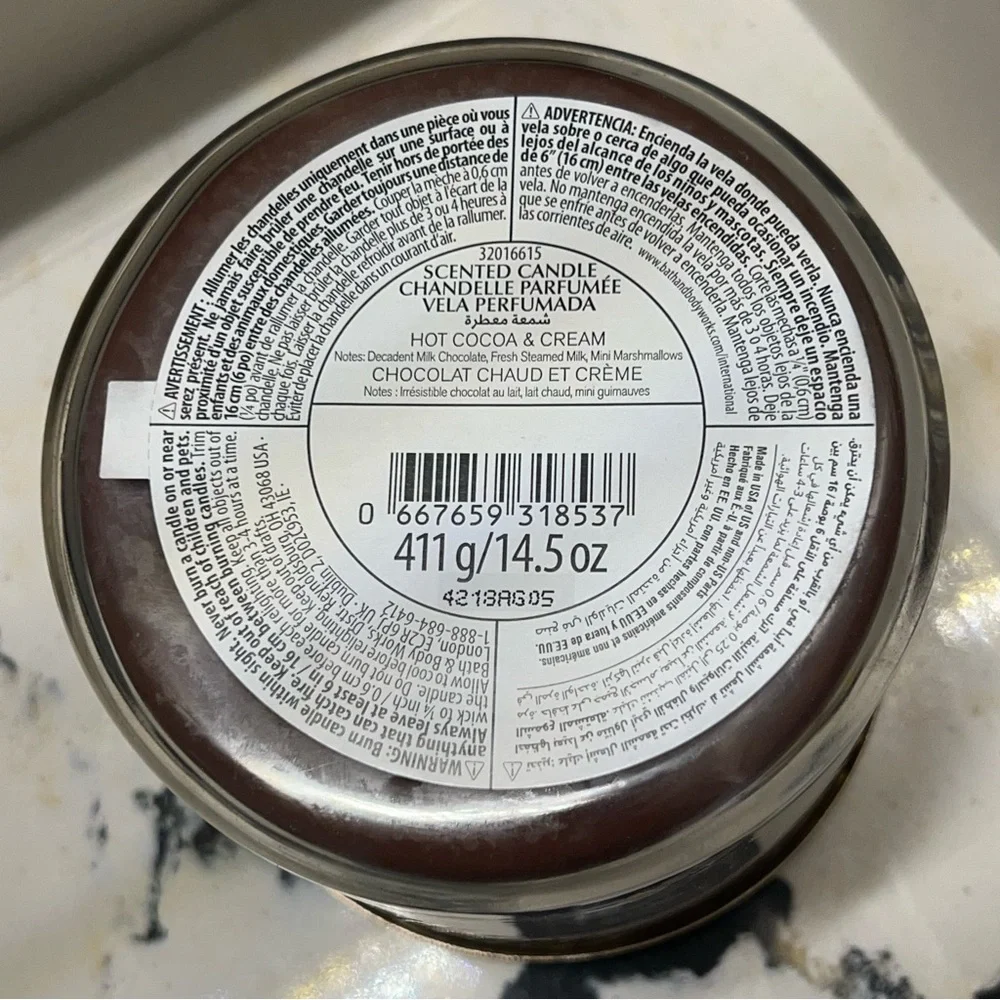 Bath & Body Works 3 Wick Candle - Hot and Cocoa Cream - Picture 4 of 5